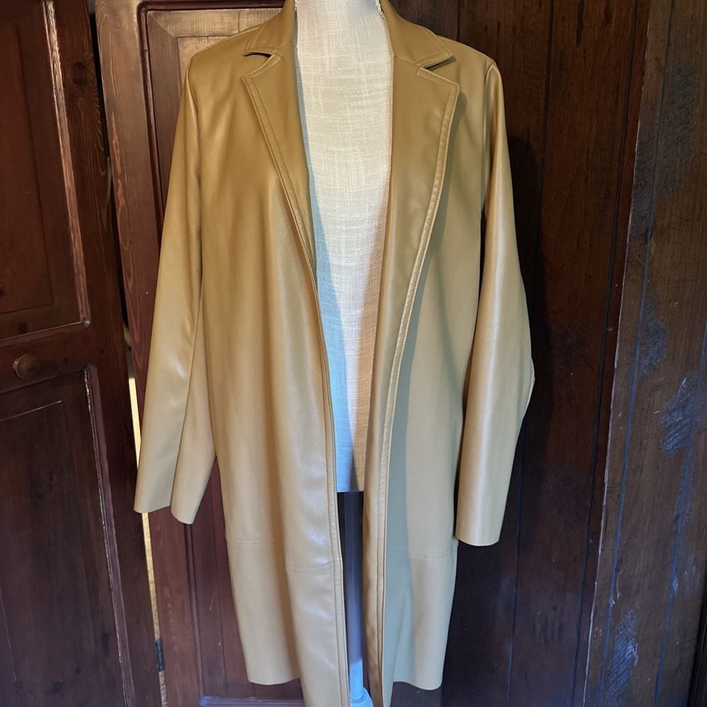 Worthington Women's‎ Light Jacket Beige Faux Leather Size MEDIUM Retail $99 EUC